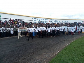 Sur la participation de l’Ambassadeur de la Russie Georgy Todua aux événements officiels à l’occasion de la Fête du travail au Burundi