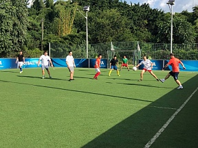 Sur le match de football amical entre les équipes des Ambassades de la Russie et de la Chine
