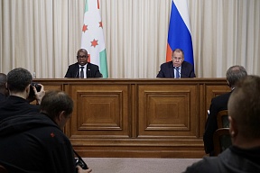 Allocution et réponses à la presse de Sergueï Lavrov, Ministre des Affaires étrangères de la Fédération de Russie, lors d'une conférence de presse conjointe à l'issue de son entretien avec Ezéchiel Nibigira